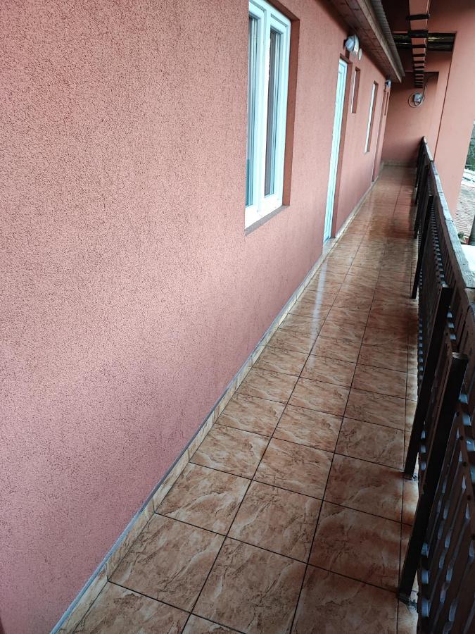 Havanna Etterem Es Vendeghaz Hotel Putnok Екстериор снимка