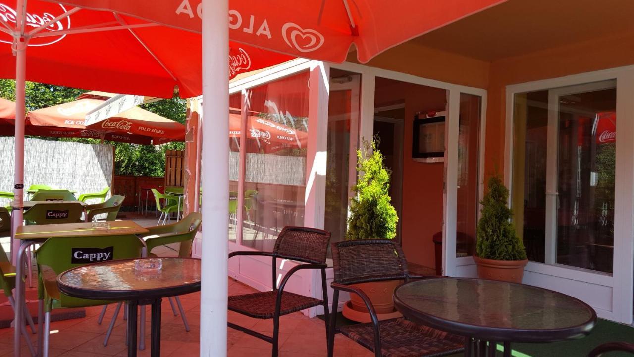 Havanna Etterem Es Vendeghaz Hotel Putnok Екстериор снимка